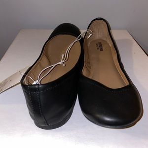 Black flats by Mossimo Supply Co. - NWT